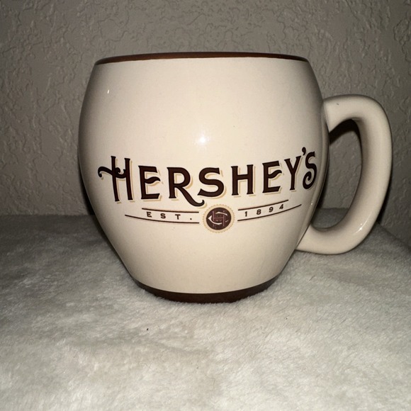 Hersheys Large 16 Ounce Mug Collectible - Picture 1 of 5